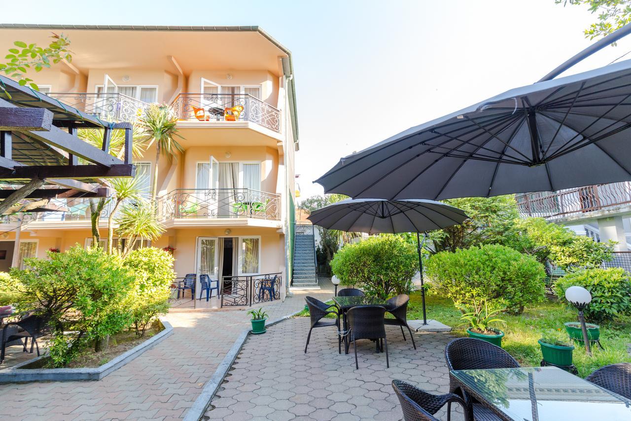 Hotel Simpatia Kobuleti Kültér fotó